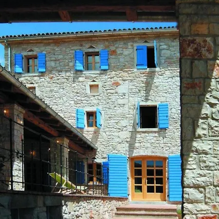 Morus By Guide * Svetvinčenat